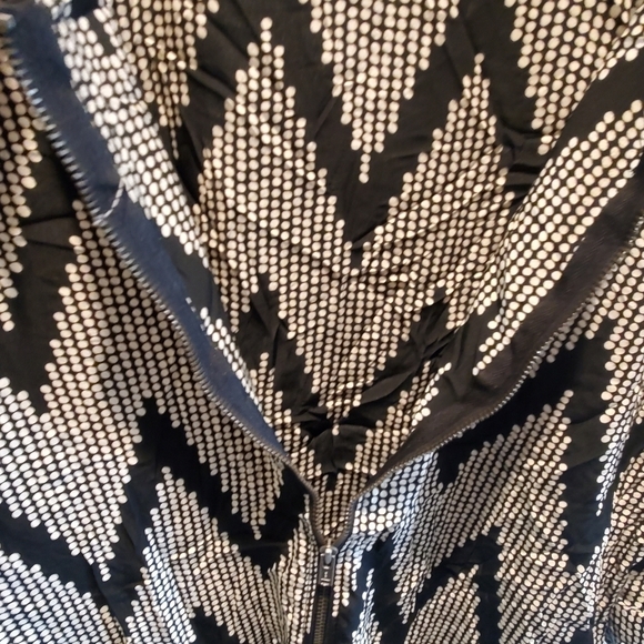 Black and white midi dress. Sz large nwt - Picture 4 of 5